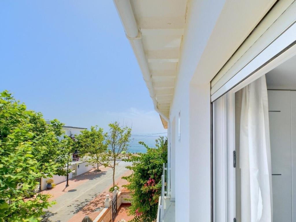 Stylish House In 5 Star Location Few Steps From Butibamba La Cala De Mijas